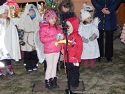 Rozsvícení stromečku u MŠ